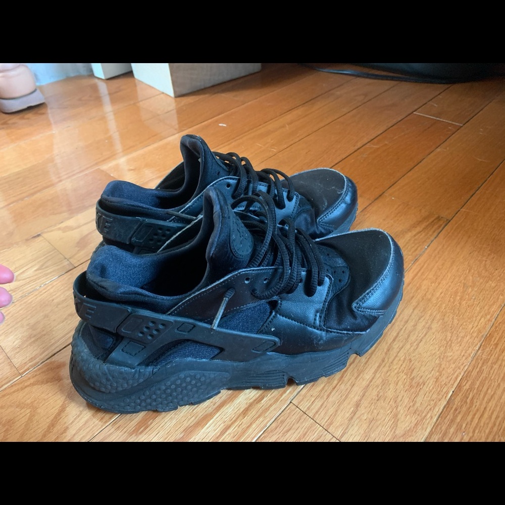 Nike Huaraches Sneakers